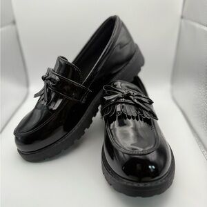 Patent Leather Black Dress Shoes/School Shoes Fringe Details